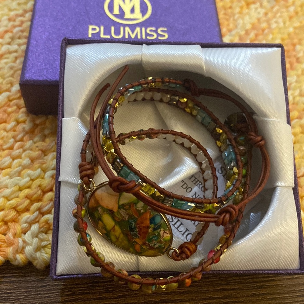 NWOT Plumiss Genuine leather wrap bracelet natural stone
